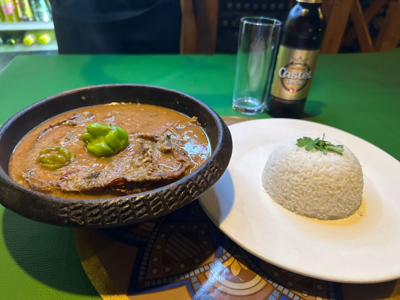 Sauce traditionnelle et riz